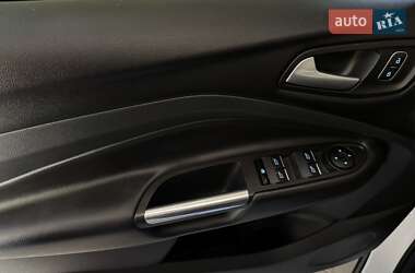 Внедорожник / Кроссовер Ford Kuga 2018 в 