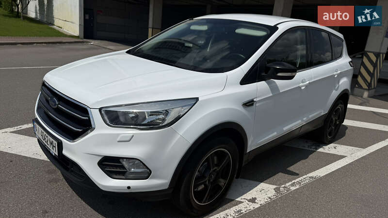 Позашляховик / Кросовер Ford Kuga 2017 в Боярці