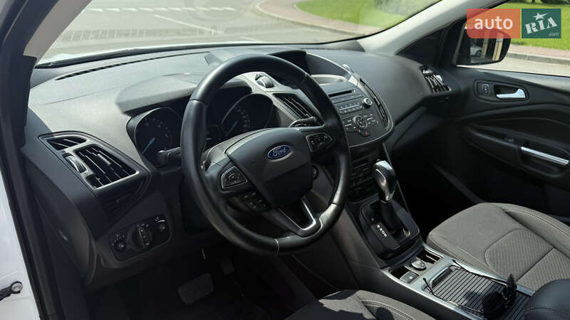 Позашляховик / Кросовер Ford Kuga 2017 в Боярці