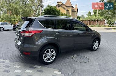 Внедорожник / Кроссовер Ford Kuga 2016 в 