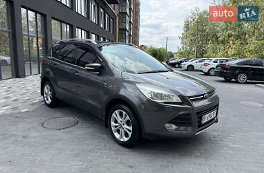 Внедорожник / Кроссовер Ford Kuga 2016 в 