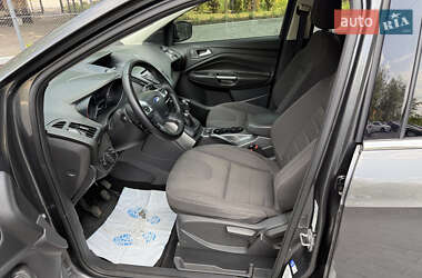 Внедорожник / Кроссовер Ford Kuga 2016 в 