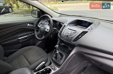 Внедорожник / Кроссовер Ford Kuga 2016 в 