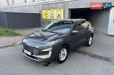 Внедорожник / Кроссовер Ford Kuga 2021 в Киеве