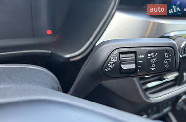 Внедорожник / Кроссовер Ford Kuga 2021 в 