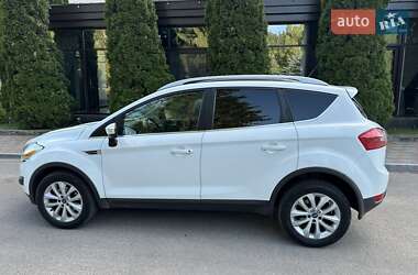 Внедорожник / Кроссовер Ford Kuga 2011 в 