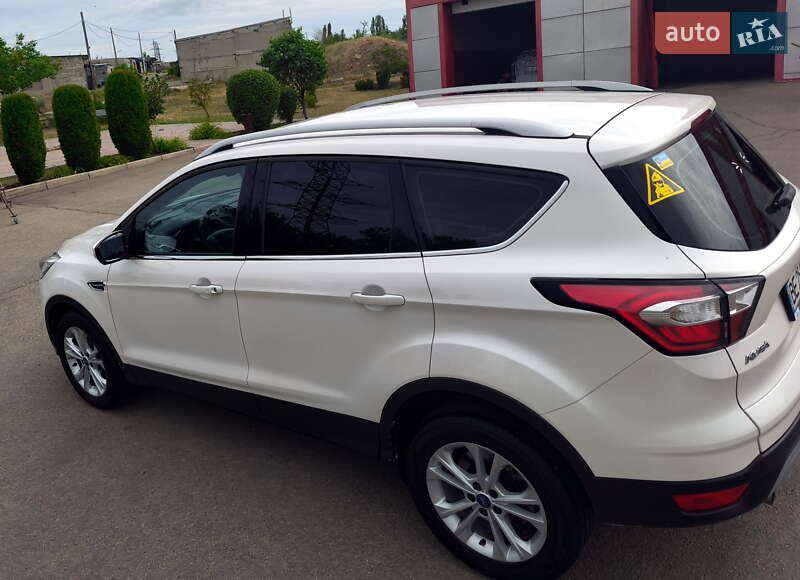 Внедорожник / Кроссовер Ford Kuga 2019 в Южноукраинске