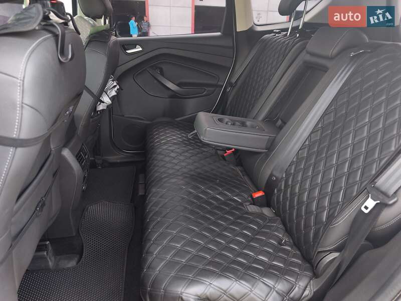 Внедорожник / Кроссовер Ford Kuga 2019 в Южноукраинске