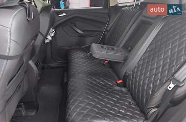 Внедорожник / Кроссовер Ford Kuga 2019 в 