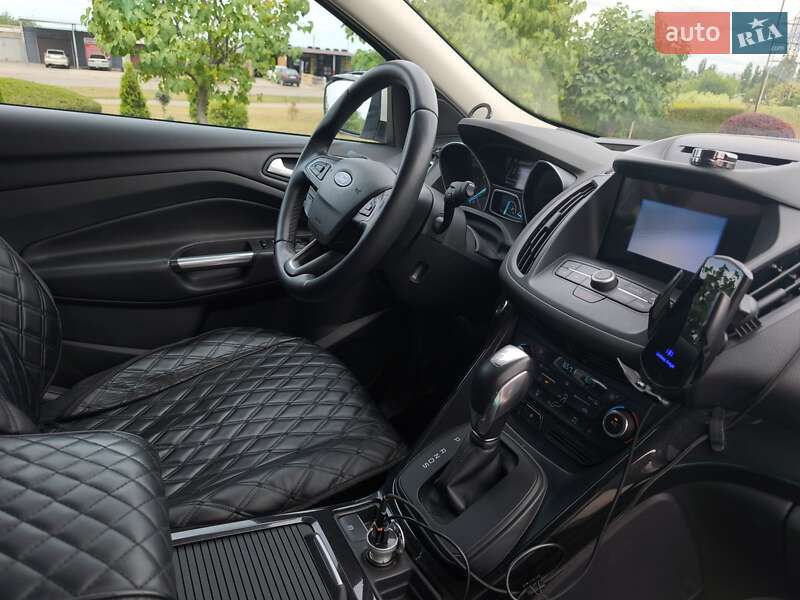 Внедорожник / Кроссовер Ford Kuga 2019 в Южноукраинске