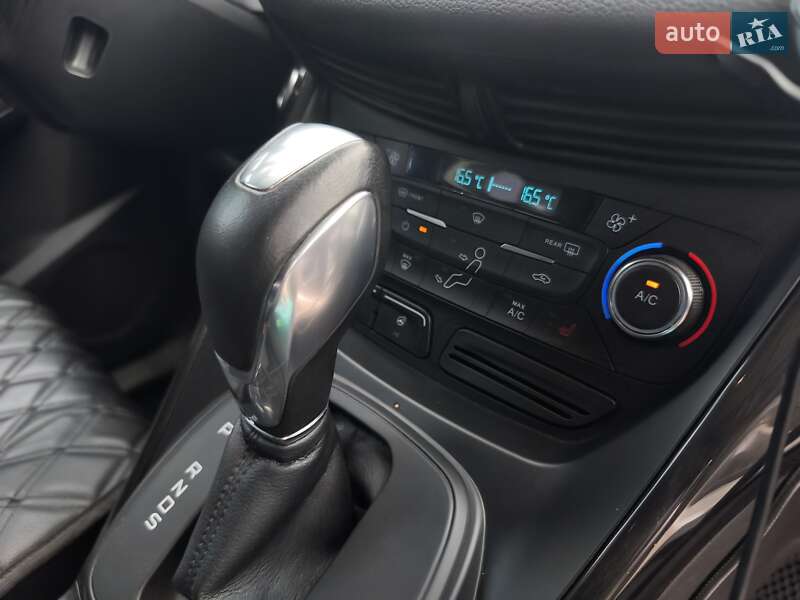 Внедорожник / Кроссовер Ford Kuga 2019 в Южноукраинске