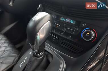 Внедорожник / Кроссовер Ford Kuga 2019 в 