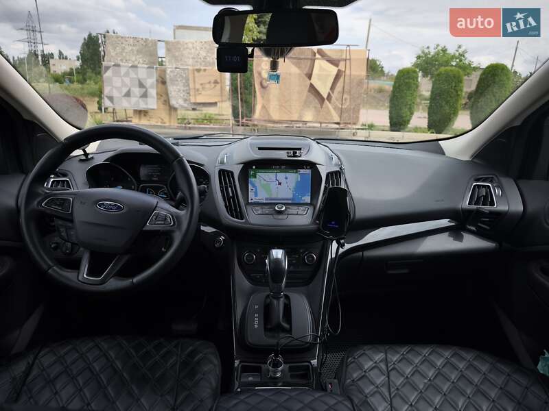 Внедорожник / Кроссовер Ford Kuga 2019 в Южноукраинске