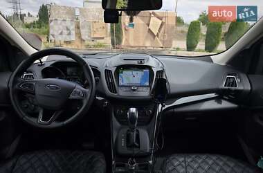 Внедорожник / Кроссовер Ford Kuga 2019 в 