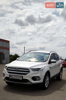 Внедорожник / Кроссовер Ford Kuga 2019 в 