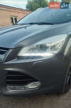 Внедорожник / Кроссовер Ford Kuga 2013 в 