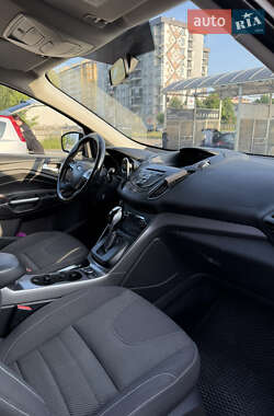 Внедорожник / Кроссовер Ford Kuga 2013 в 