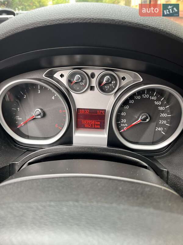 Внедорожник / Кроссовер Ford Kuga 2011 в Чернигове