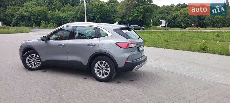 Внедорожник / Кроссовер Ford Kuga 2020 в Чорткове