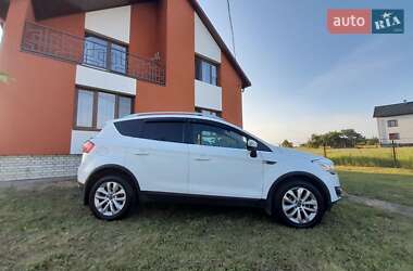 Внедорожник / Кроссовер Ford Kuga 2011 в 