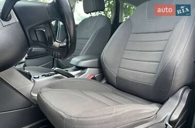 Внедорожник / Кроссовер Ford Kuga 2013 в 