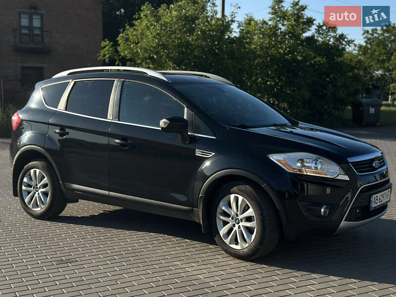 Внедорожник / Кроссовер Ford Kuga 2012 в 