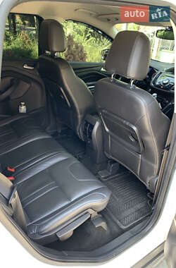 Внедорожник / Кроссовер Ford Kuga 2013 в 