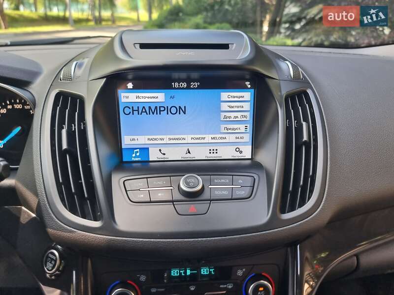 Позашляховик / Кросовер Ford Kuga 2019 в Києві