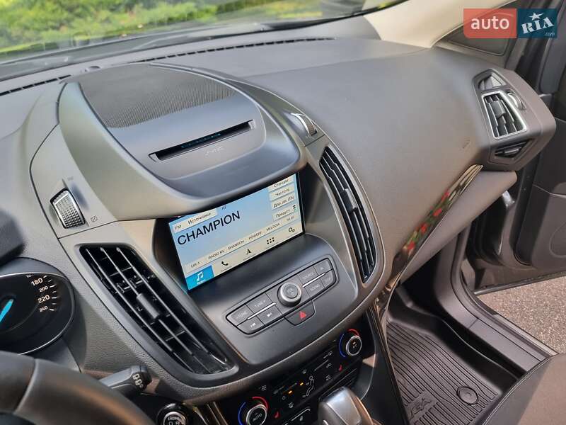 Позашляховик / Кросовер Ford Kuga 2019 в Києві