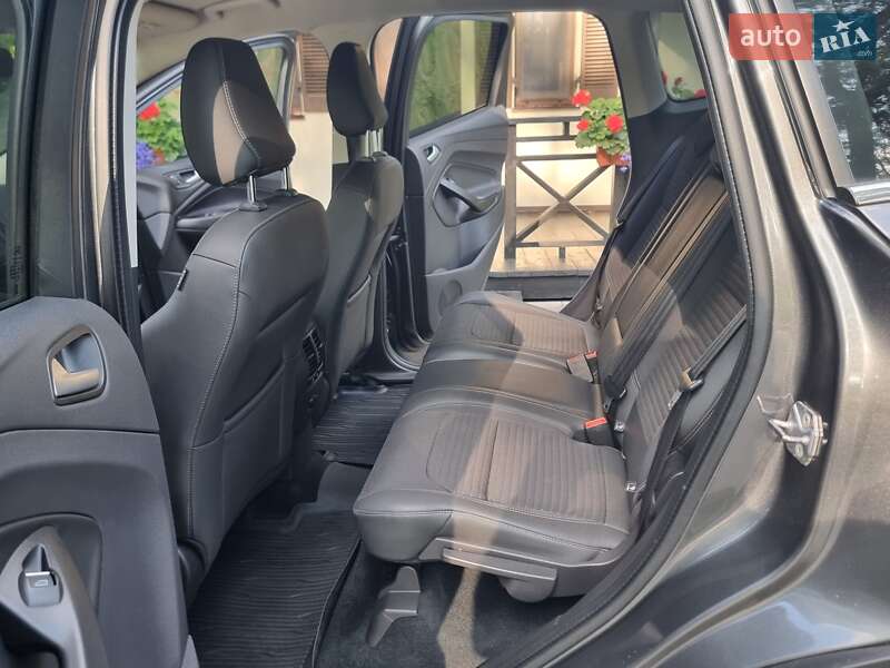Позашляховик / Кросовер Ford Kuga 2019 в Києві