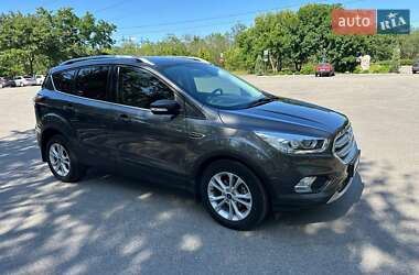 Внедорожник / Кроссовер Ford Kuga 2019 в 