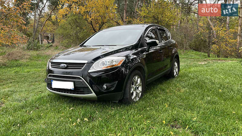 Внедорожник / Кроссовер Ford Kuga 2011 в 