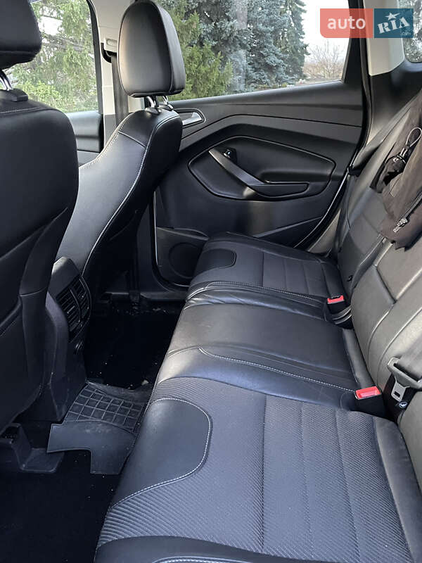 Внедорожник / Кроссовер Ford Kuga 2013 в Новой Одессе