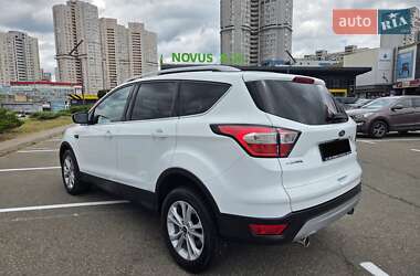 Внедорожник / Кроссовер Ford Kuga 2019 в 