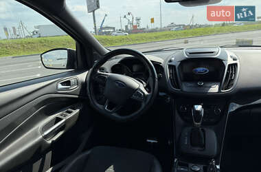 Внедорожник / Кроссовер Ford Kuga 2019 в 