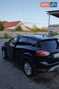 Внедорожник / Кроссовер Ford Kuga 2012 в 