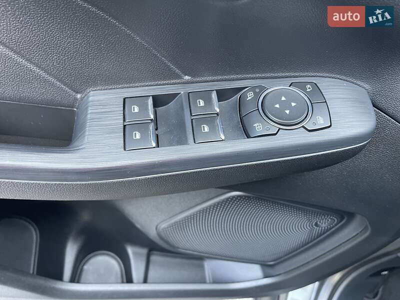 Позашляховик / Кросовер Ford Kuga 2021 в Києві