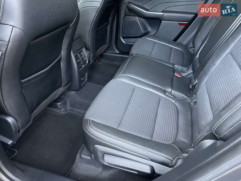 Позашляховик / Кросовер Ford Kuga 2021 в Києві