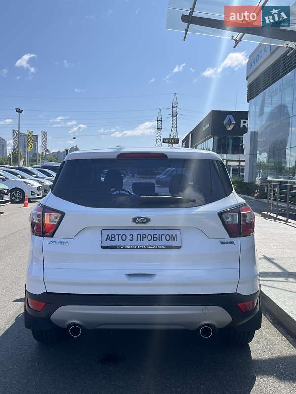 Позашляховик / Кросовер Ford Kuga 2018 в Києві
