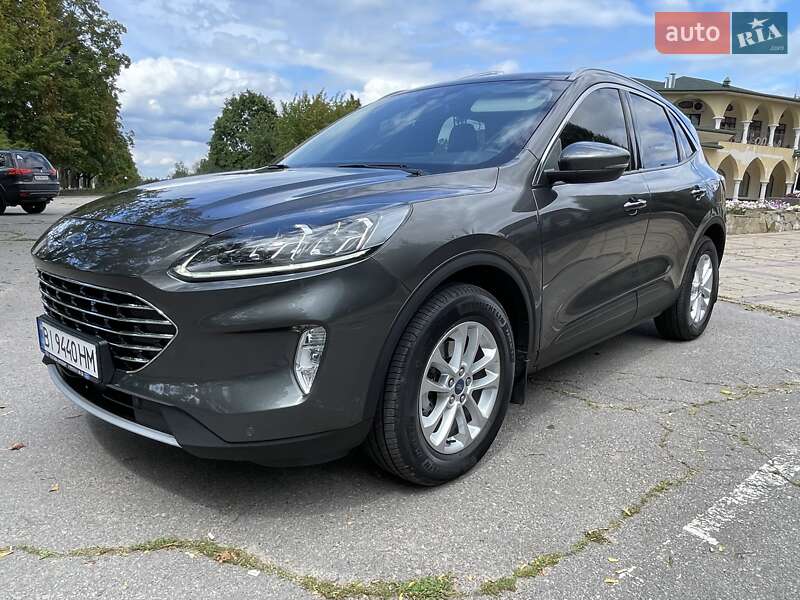 Позашляховик / Кросовер Ford Kuga 2021 в Києві