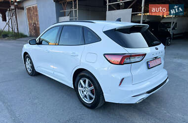 Внедорожник / Кроссовер Ford Kuga 2020 в 