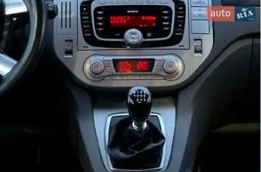 Позашляховик / Кросовер Ford Kuga 2011 в 