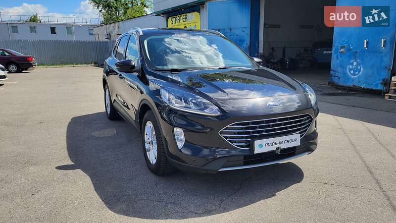 Внедорожник / Кроссовер Ford Kuga 2020 в Киеве