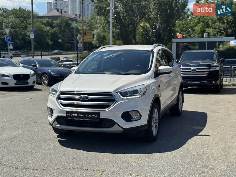 Внедорожник / Кроссовер Ford Kuga 2019 в Киеве