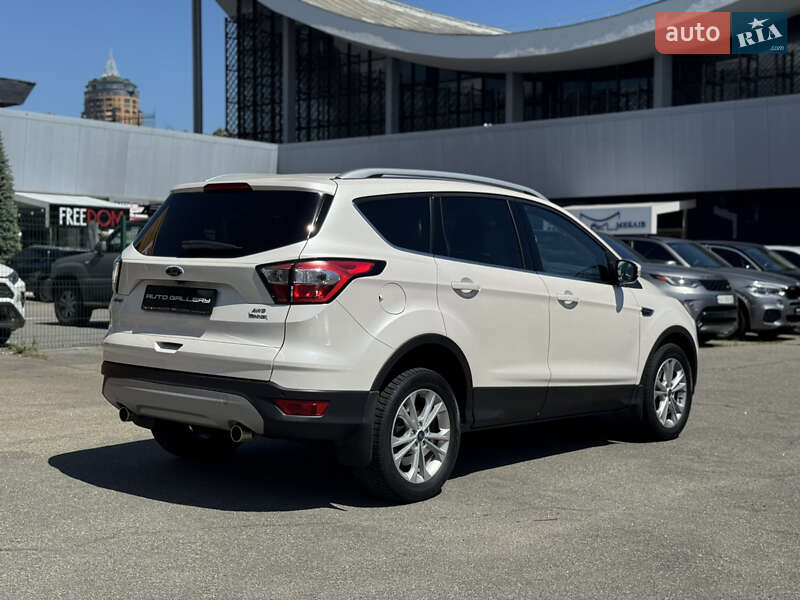 Внедорожник / Кроссовер Ford Kuga 2019 в Киеве