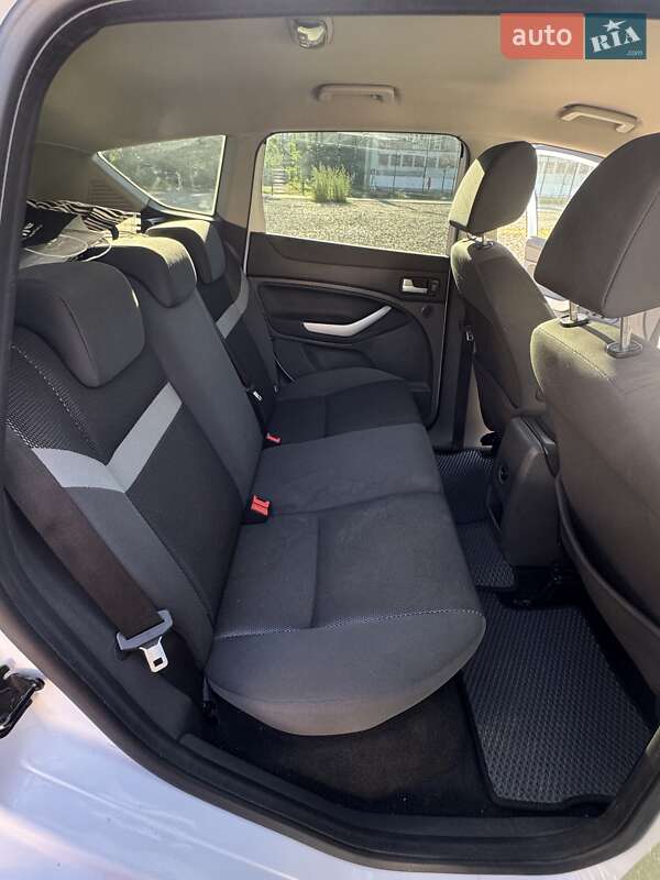 Внедорожник / Кроссовер Ford Kuga 2012 в Коломые