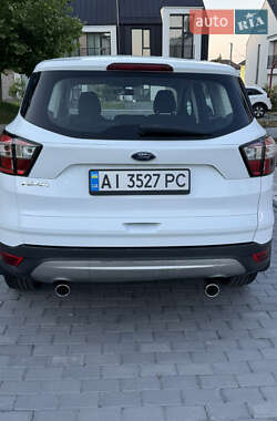 Внедорожник / Кроссовер Ford Kuga 2017 в Киеве