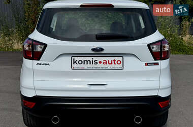 Внедорожник / Кроссовер Ford Kuga 2017 в 