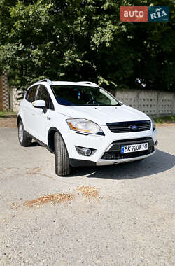 Внедорожник / Кроссовер Ford Kuga 2012 в Ровно