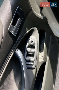 Внедорожник / Кроссовер Ford Kuga 2012 в 